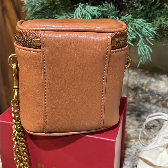 llnllm- NEW MINI LEATHER CROSSBODY/ CHAINBOX - Picture 7 of 13